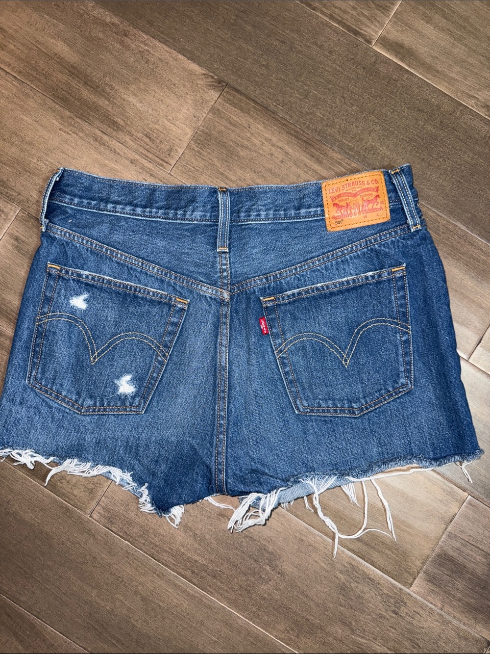 Levi's 501 Distressed Raw Hem Denim Cut Off Shorts Button Fly SZ 31 - Picture 5 of 9